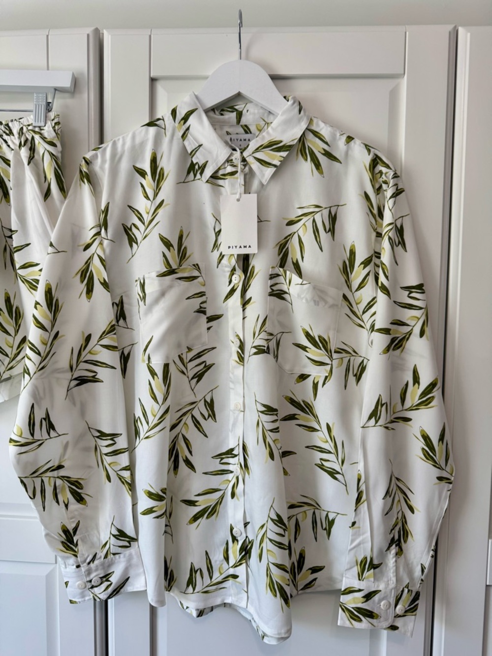 Piyama Maggie Cream Leaf-Print Button-Front Pajama Set Small NWT - Picture 5 of 9